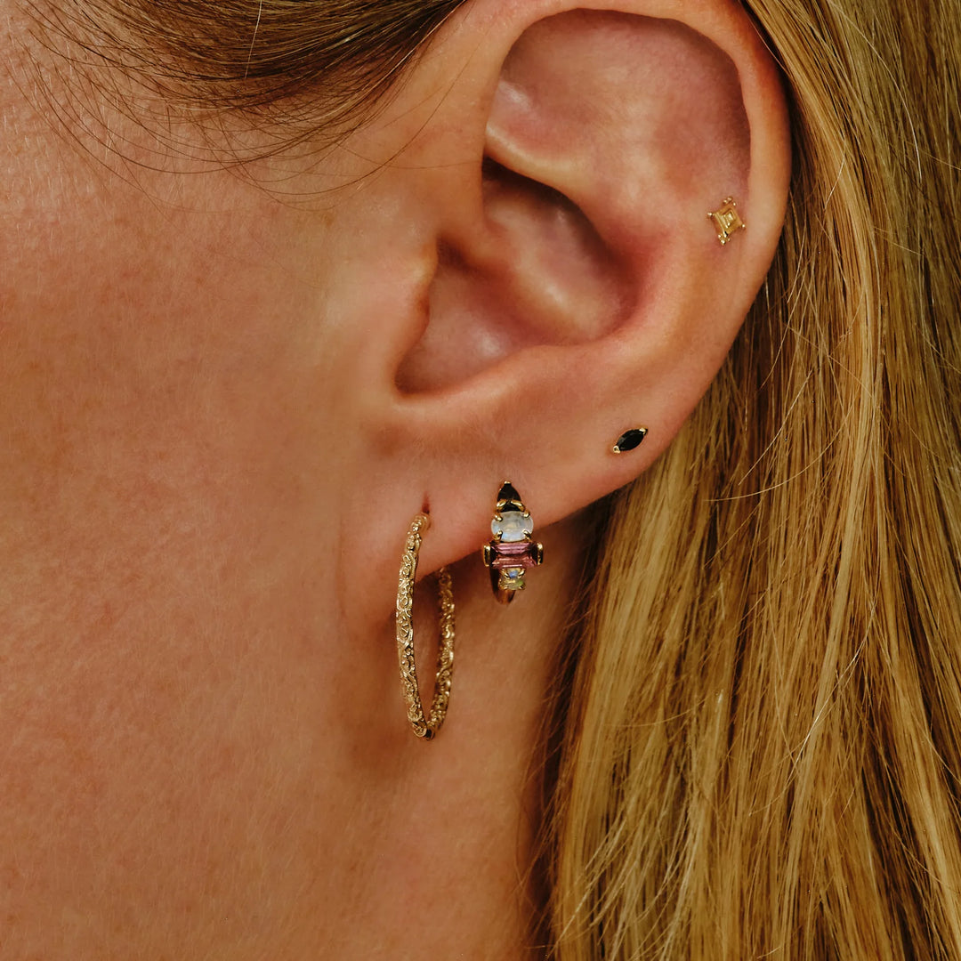 Metier 9ct Mini Claw Set Marquise Stud (single)