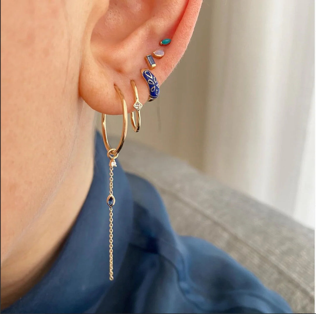 Metier 9ct Mini Claw Set Pear Stud (single)