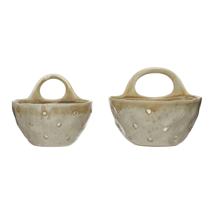 Stoneware Colander w/Handle - 2 Sizes